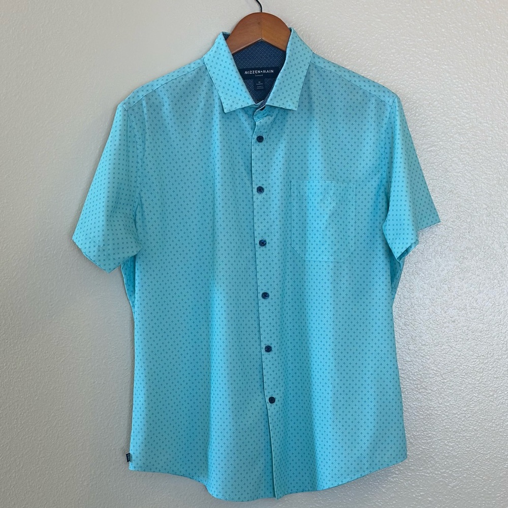 Mizzen & Main Leeward Short Sleeve Performance Button Up Shirt Mens Size Medium